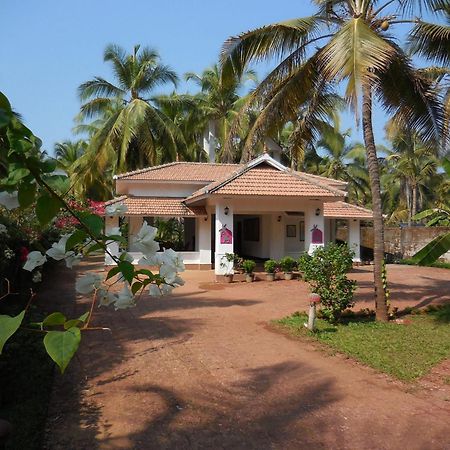 Kanan Beach Resort Nīleshwar Exterior foto
